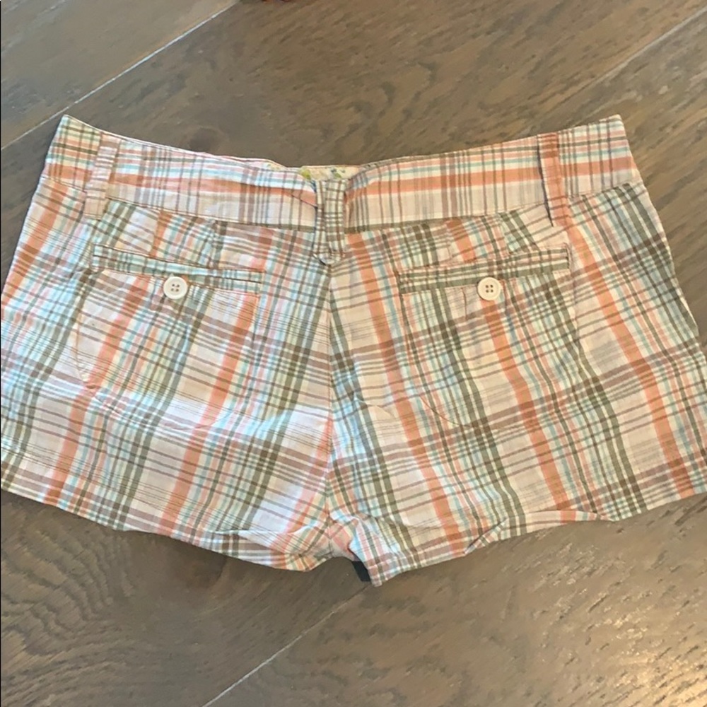 Shorts - Picture 3 of 3